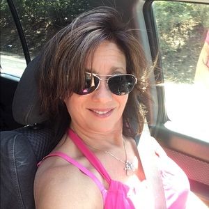 Meet your Posher, Pamela